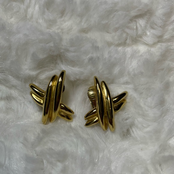 Givenchy Gold Tone Earrings 💛